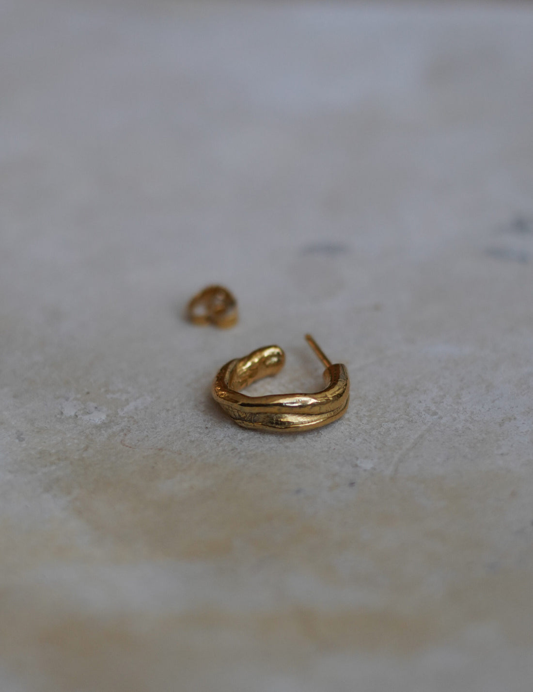 Vibe Harsløf｜DRIP Small Earring・Gold