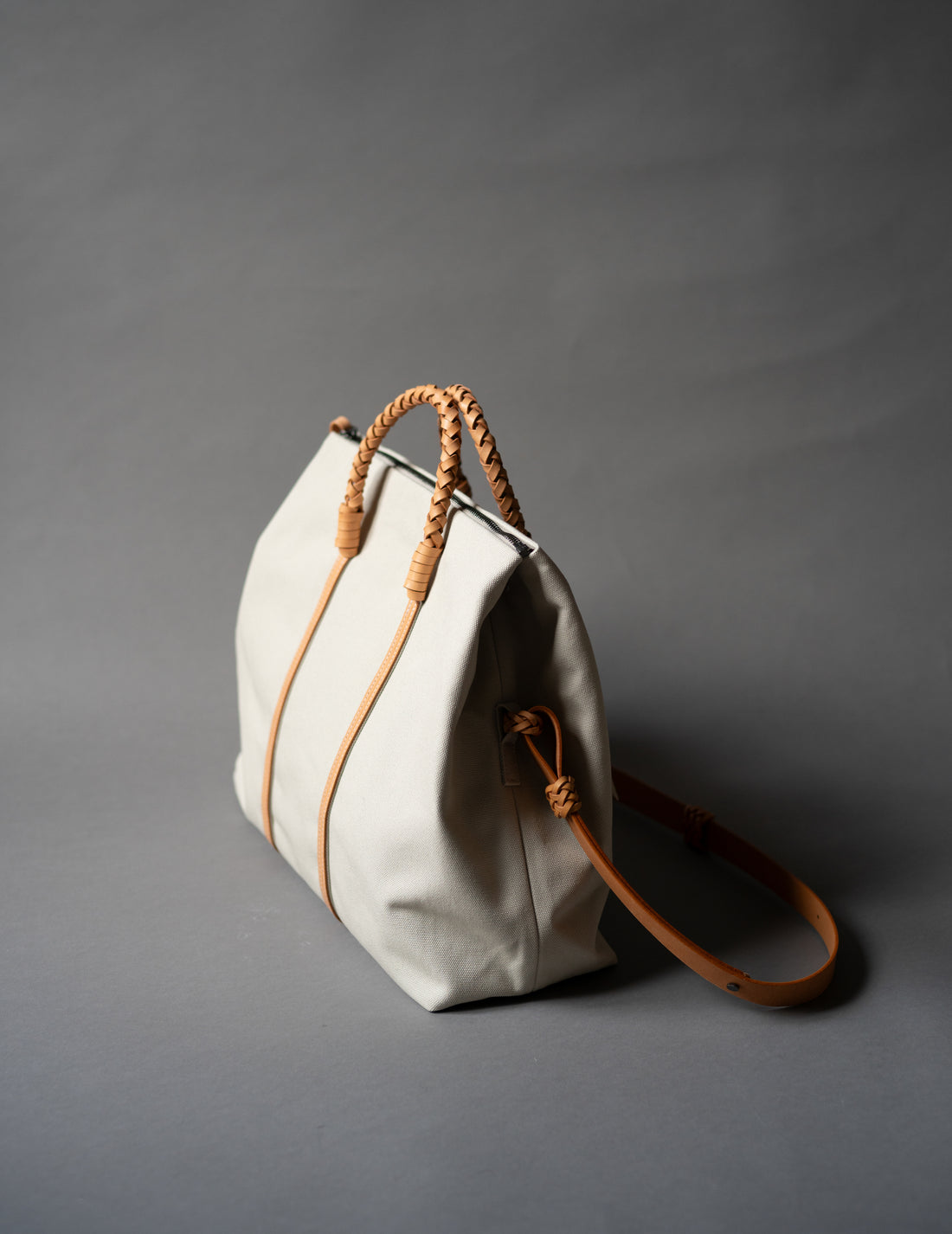 KAMARO’AN | Woven Duffle Bag-White-#35