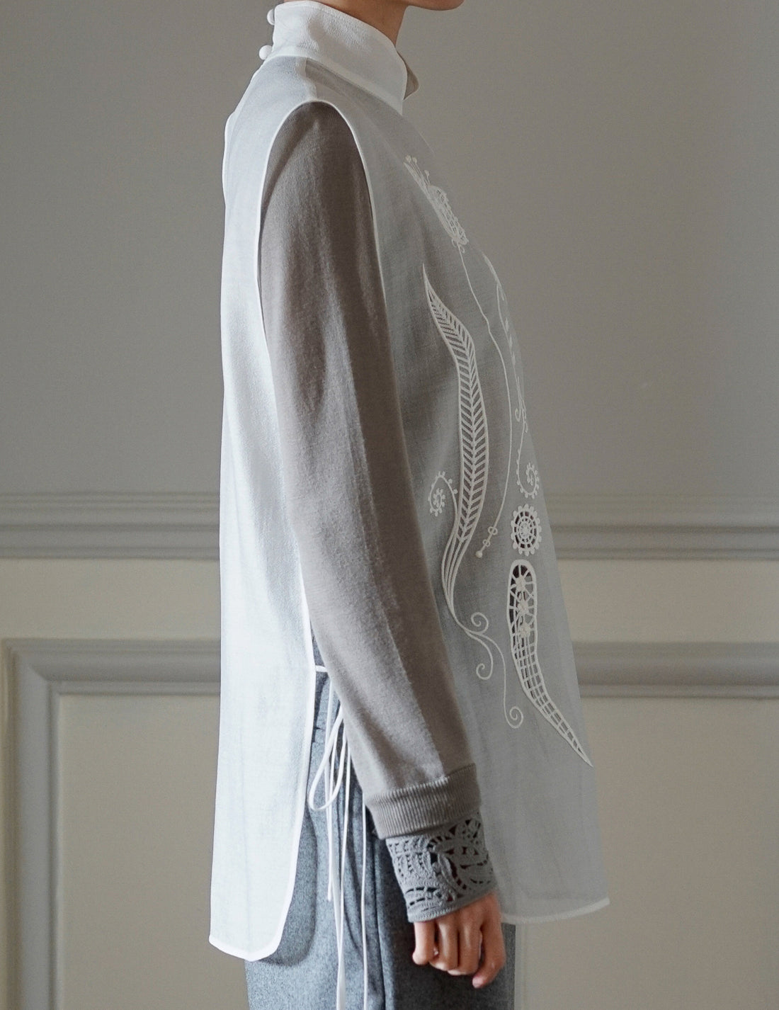 Gilet brodé transparent・Blanc 