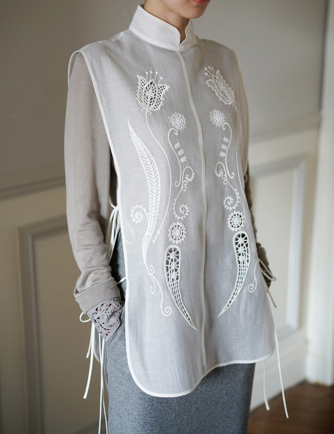 Gilet brodé transparent・Blanc 