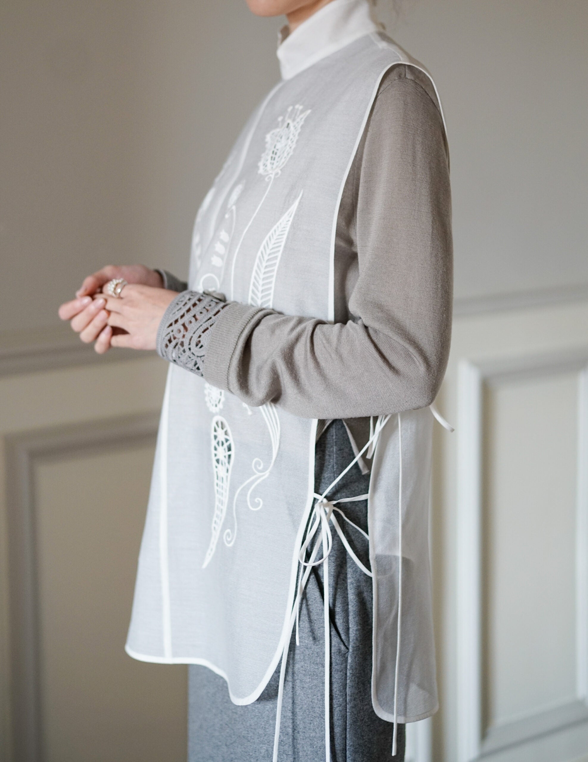 Gilet brodé transparent・Blanc 