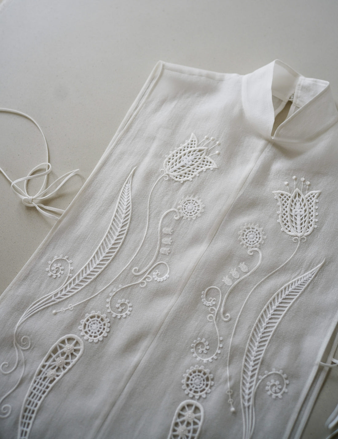 Gilet brodé transparent・Blanc 