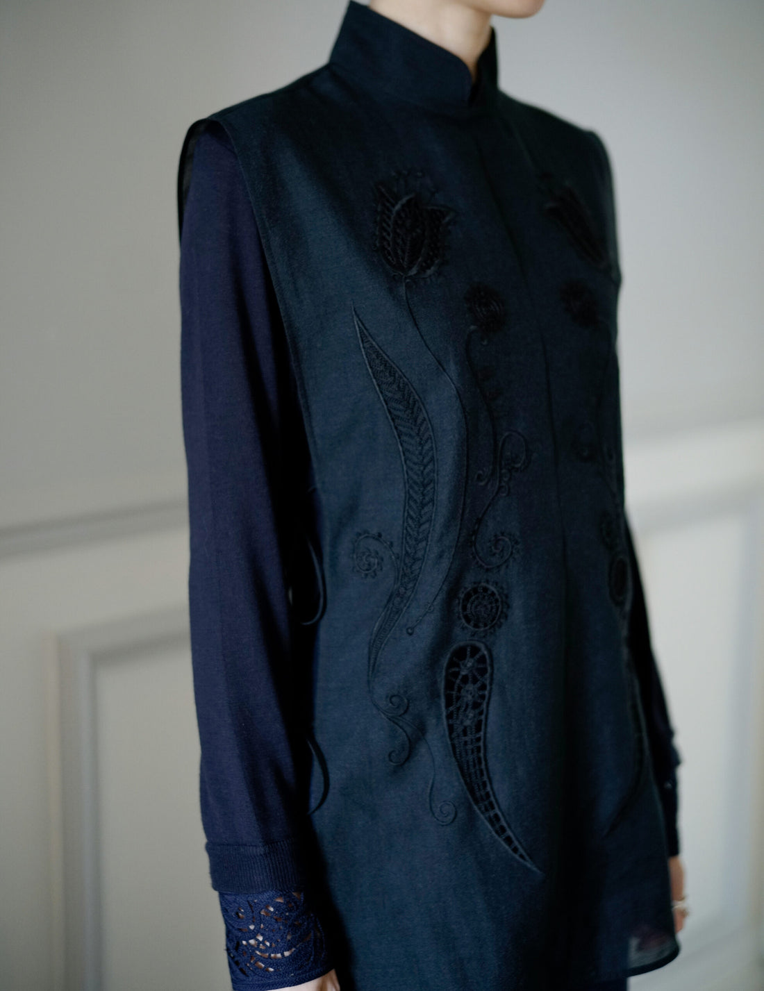 Gilet brodé transparent・Noir 