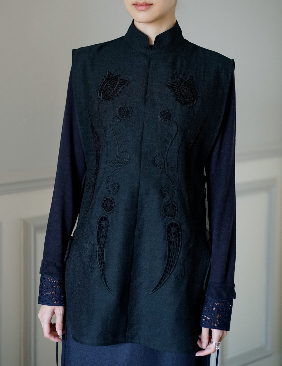 Gilet brodé transparent・Noir 