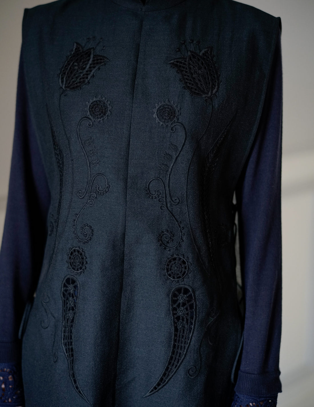 Gilet brodé transparent・Noir 