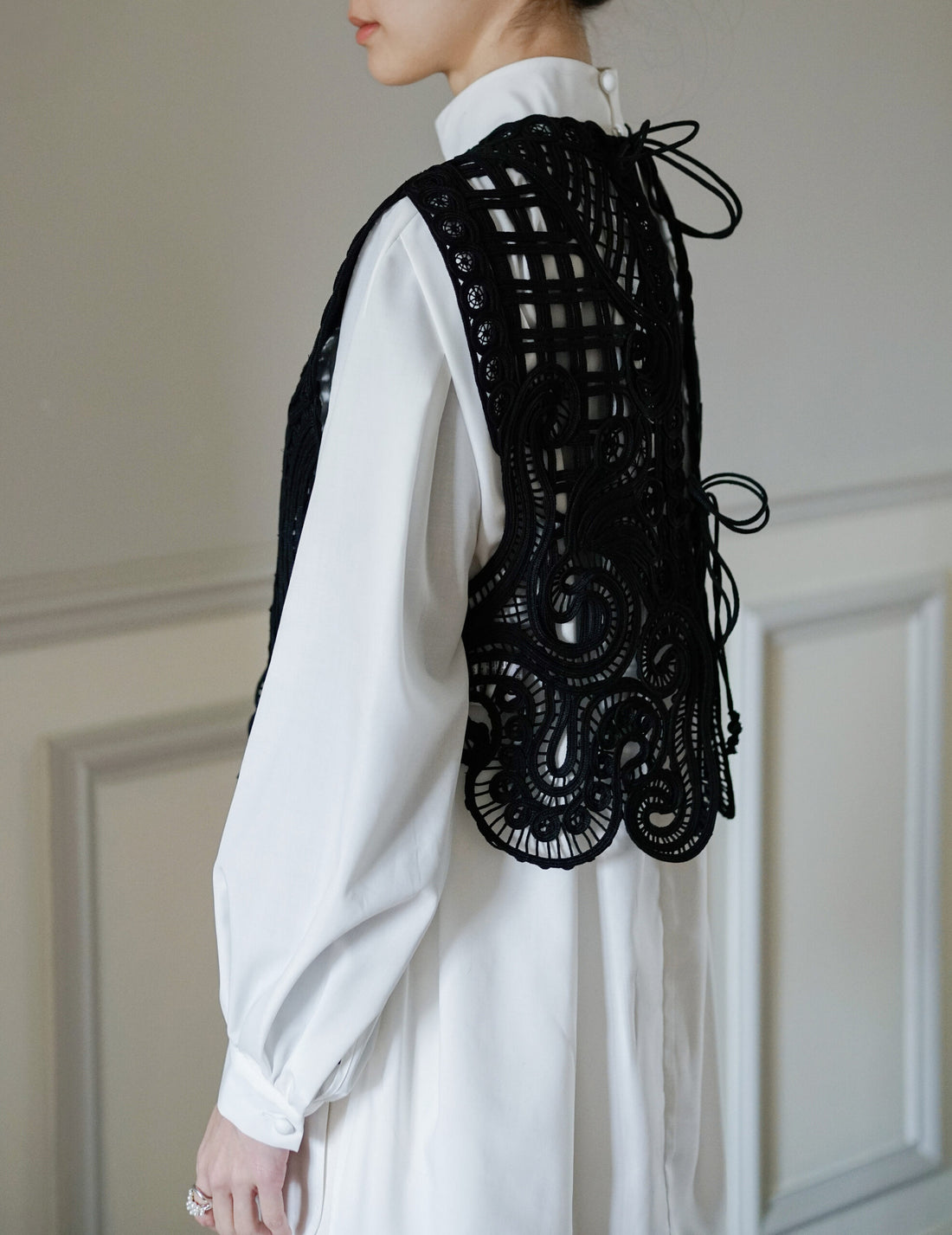 Gilet brodé en cordon・Noir 