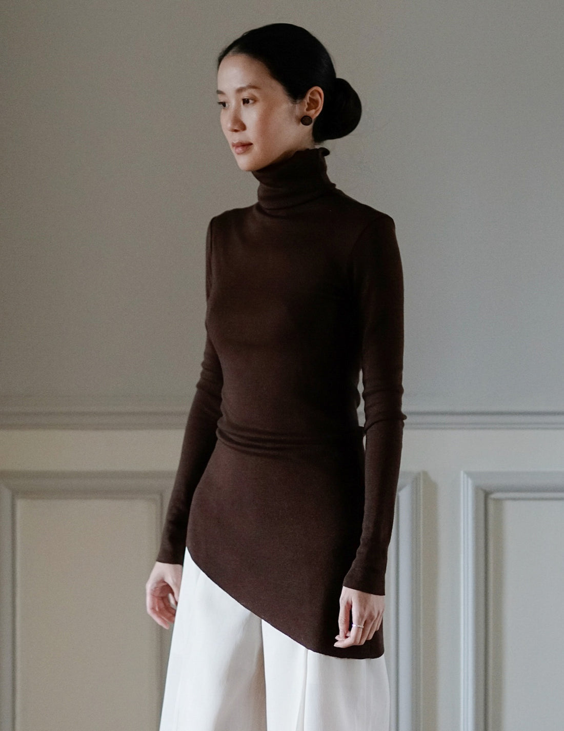 Haut à col roulé en laine vierge Genie・Caoba 