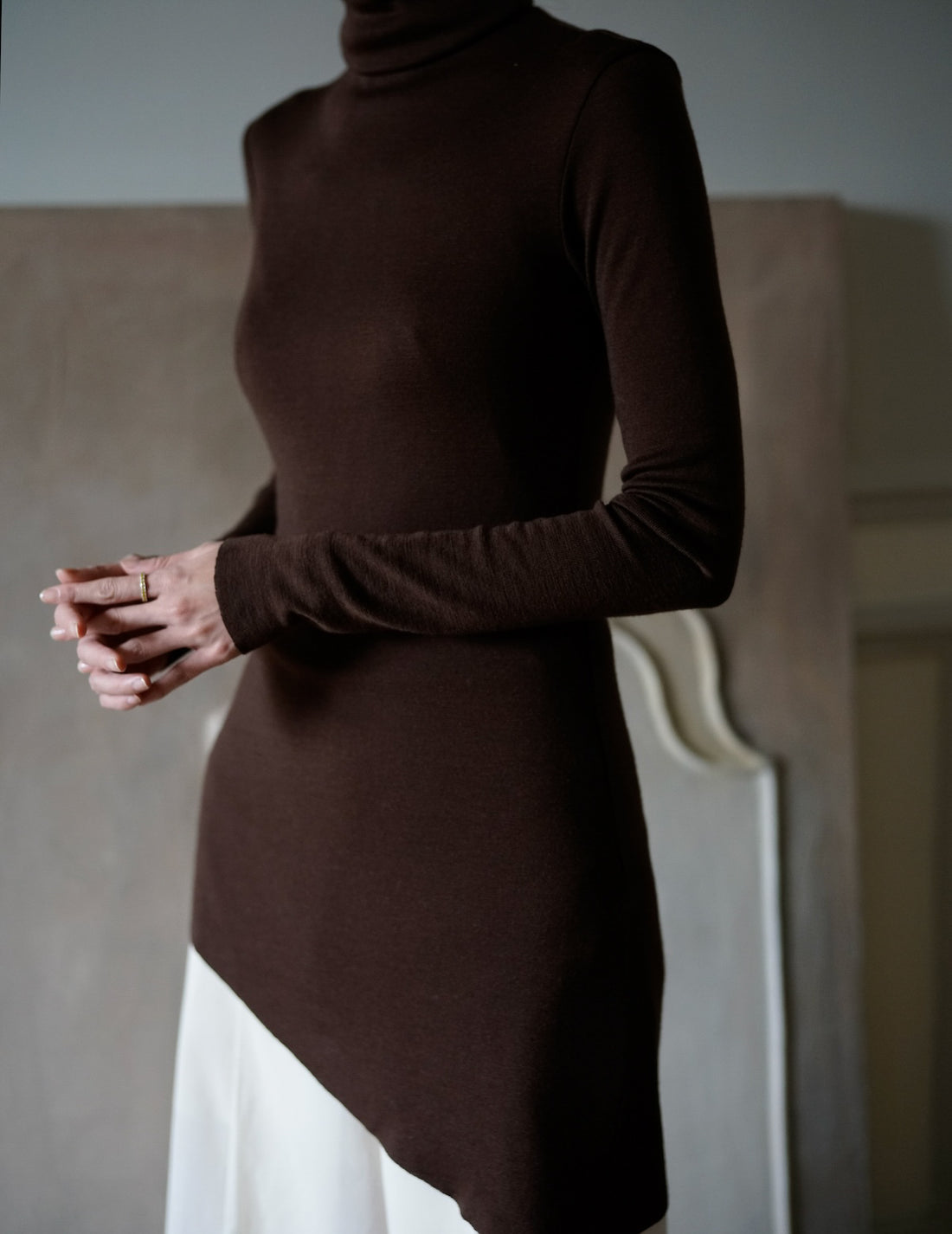 Haut à col roulé en laine vierge Genie・Caoba 