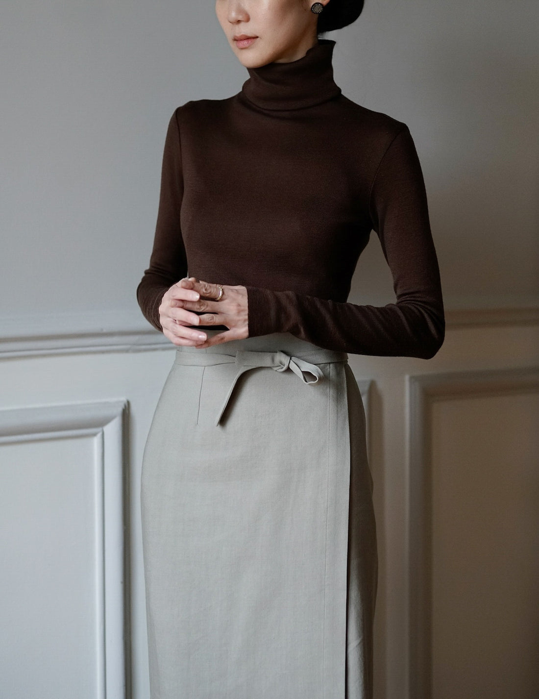 Haut à col roulé en laine vierge Genie・Caoba 