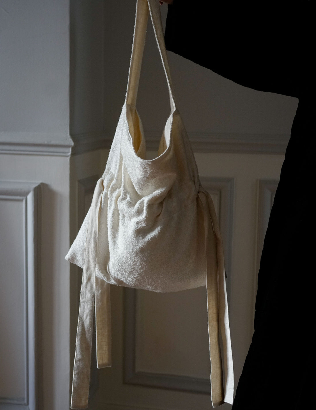 COSMIC WONDER | Arabesque Silk Wool Jacquard Shoulder Bag