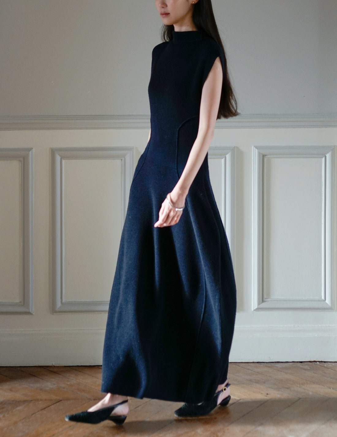 Mark Kenly Domino Tan | Karlina Knit Dress・Navy