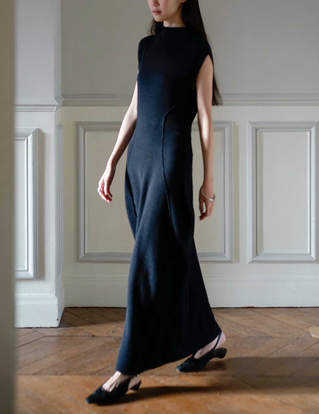 Mark Kenly Domino Tan | Karlina Knit Dress・Navy