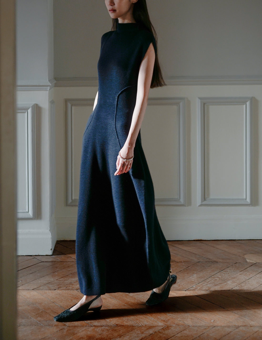 Mark Kenly Domino Tan | Karlina Knit Dress・Navy