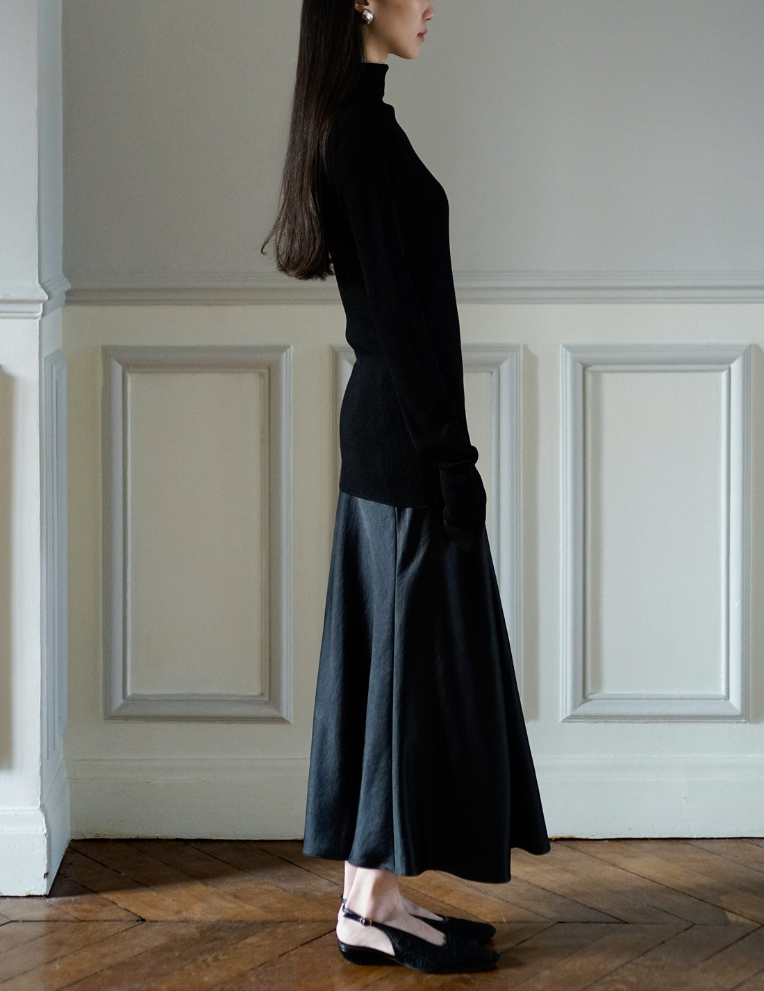 SANDBEIGE | CHLOE SKIRT ・ Black