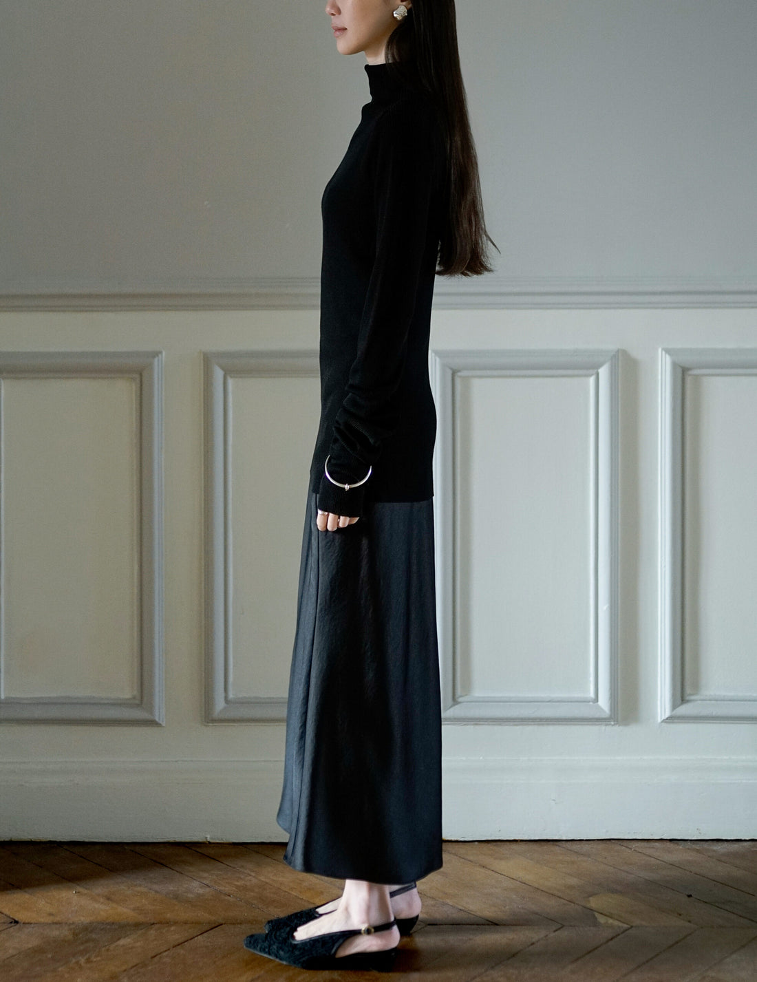 SANDBEIGE | CHLOE SKIRT ・ Black