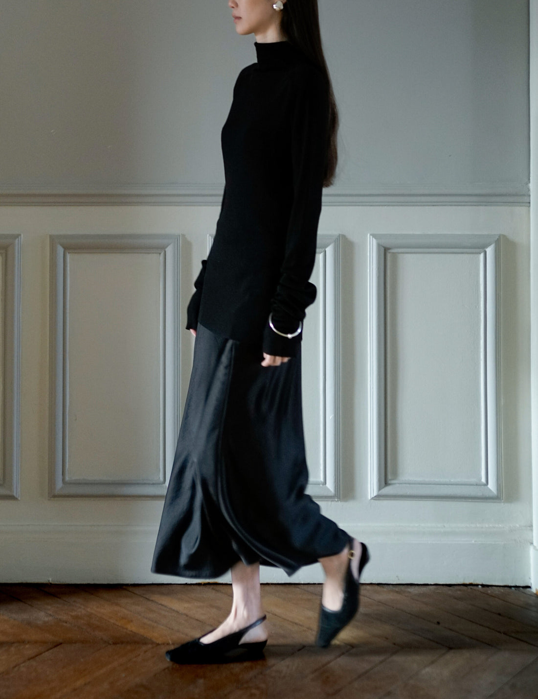 SANDBEIGE | CHLOE SKIRT ・ Black