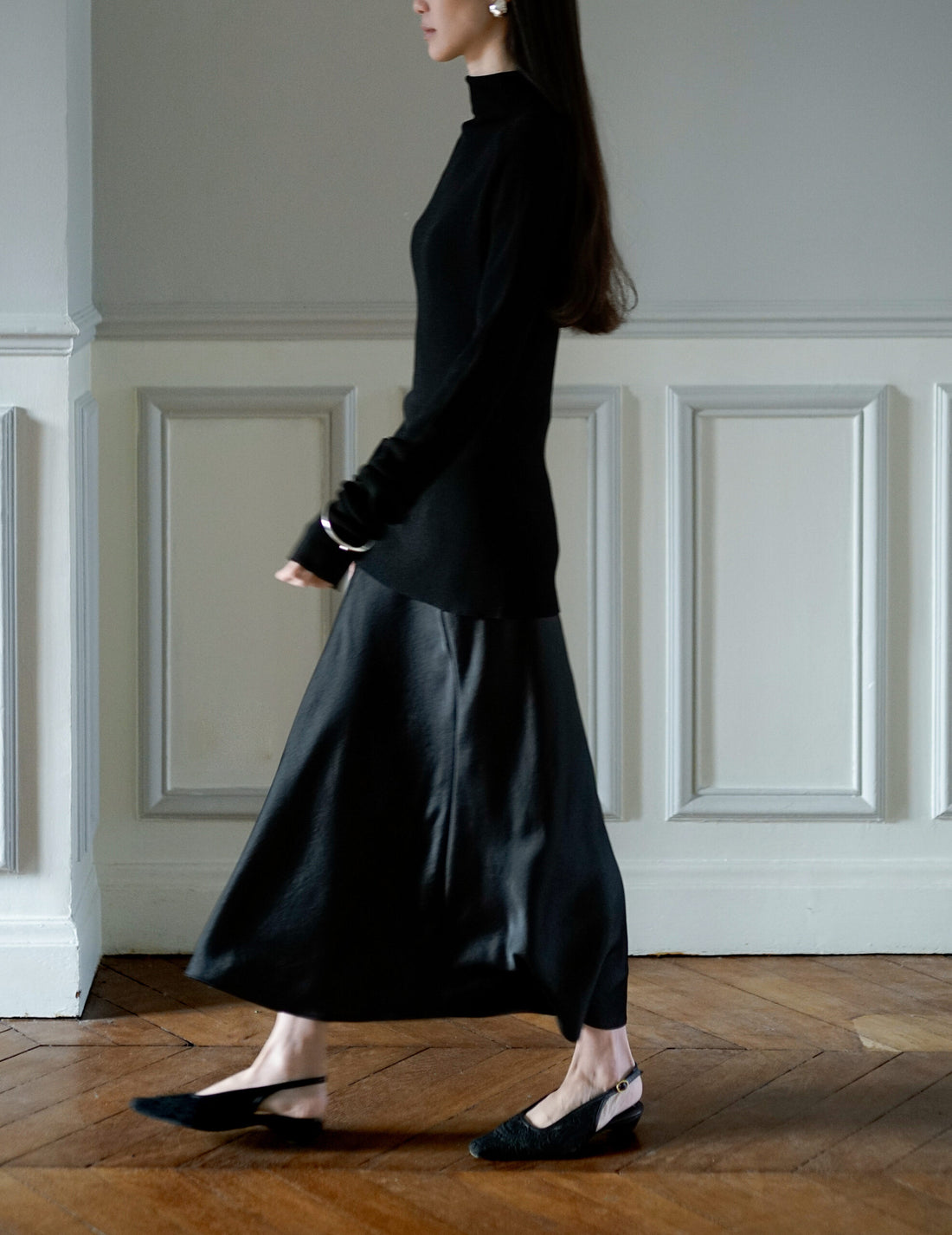 SANDBEIGE | CHLOE SKIRT ・ Black