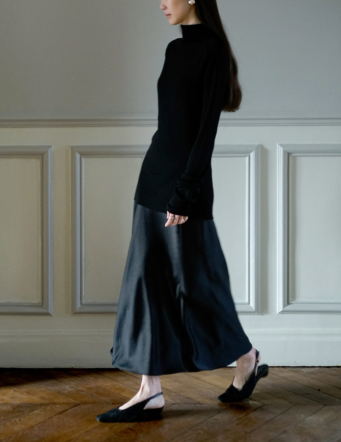 SANDBEIGE | CHLOE SKIRT ・ Black