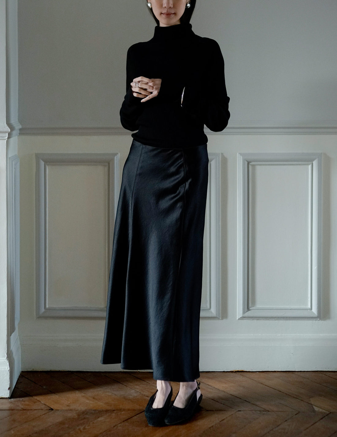 SANDBEIGE | CHLOE SKIRT ・ Black