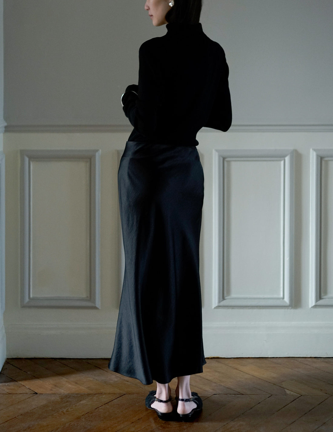 SANDBEIGE | CHLOE SKIRT ・ Black