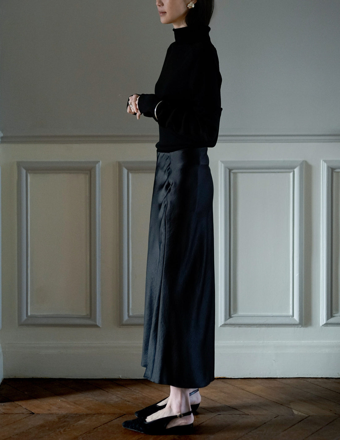 SANDBEIGE | CHLOE SKIRT ・ Black