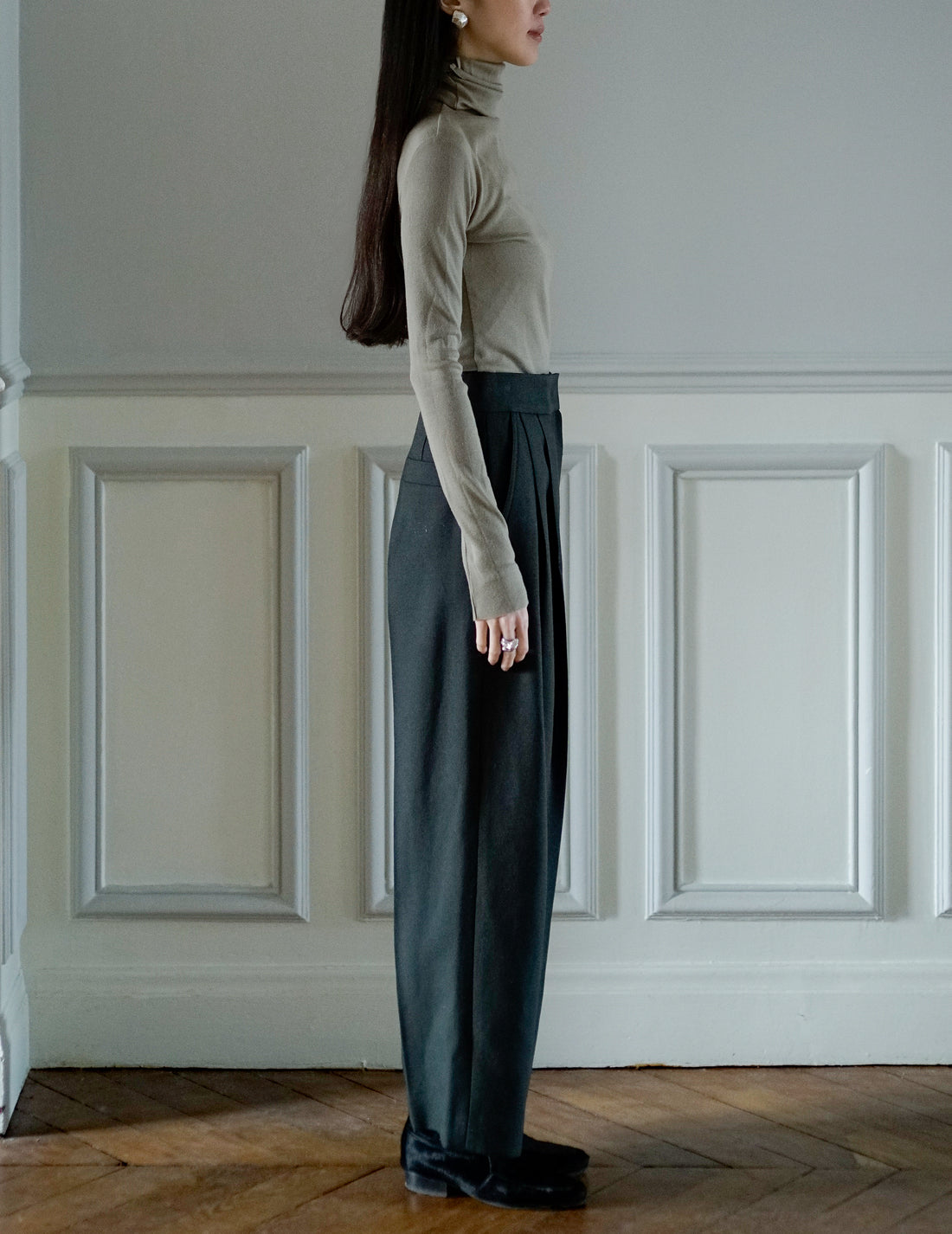 SANDBEIGE | Marlenka Cropped Wool Pants・Dark Khaki