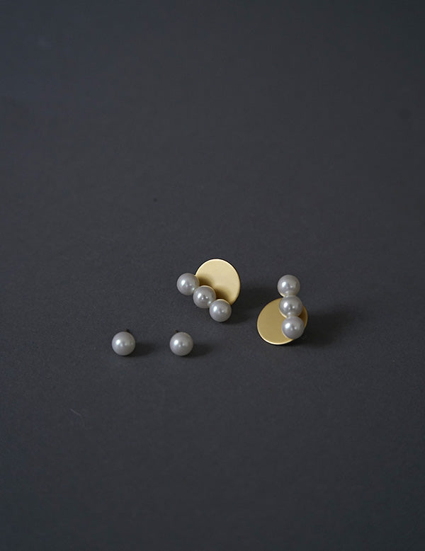 Très moi. 01 Boucle d'oreille