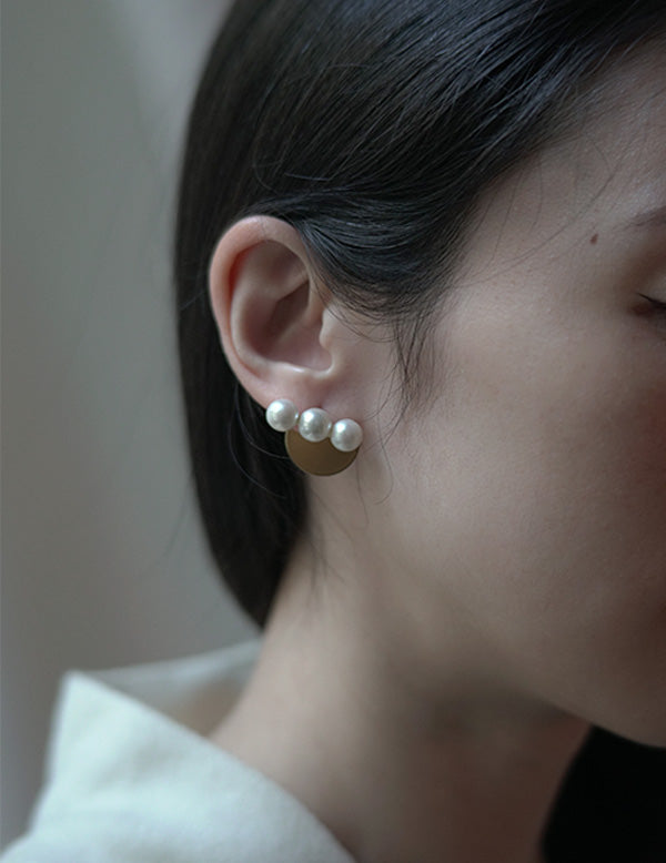 Très moi. 01 Boucle d'oreille