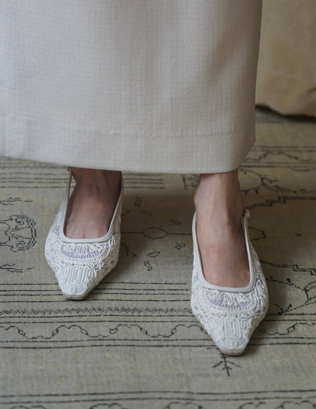 Mame Kurogouchi | Cording Embroidery Sling Back Heels．White