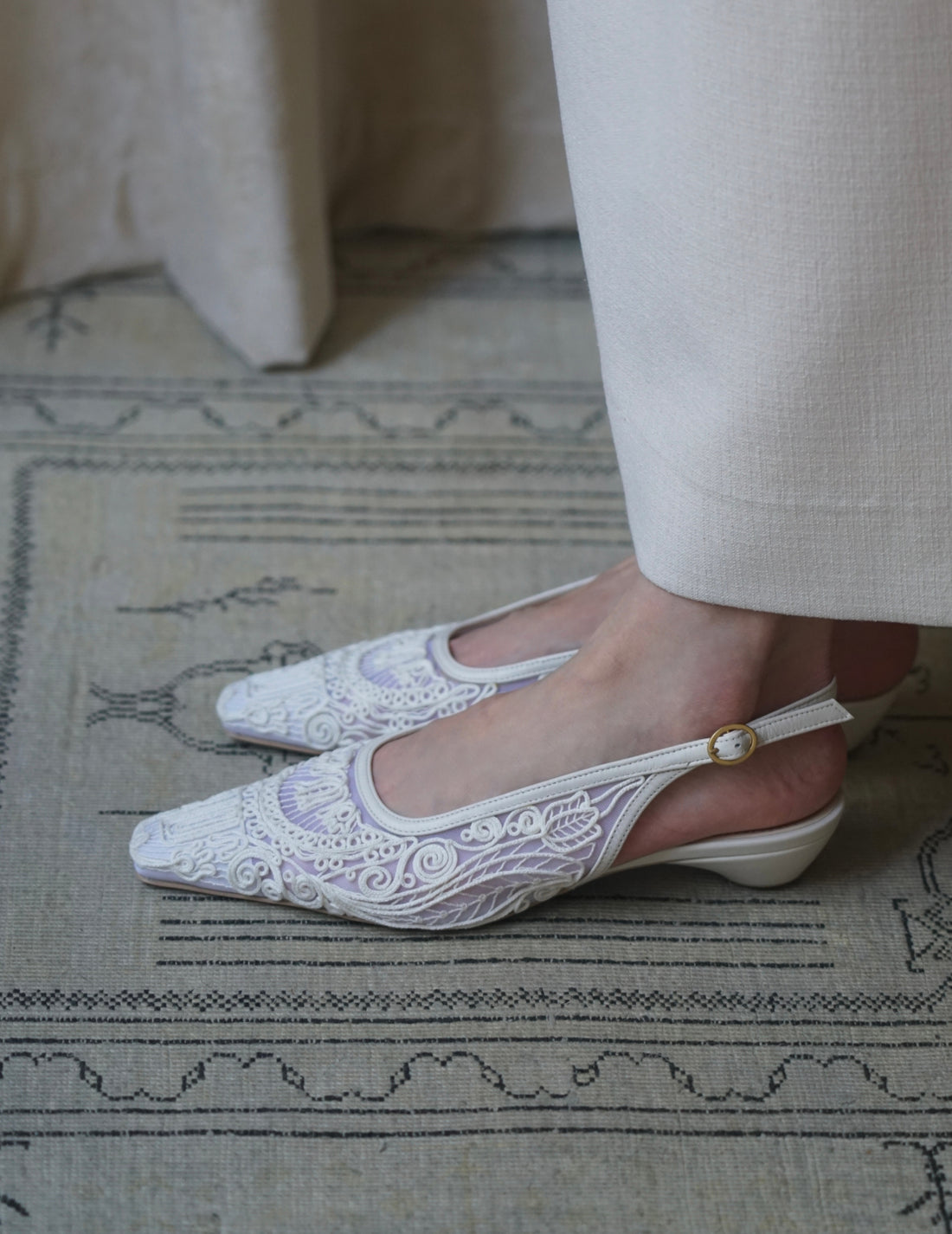 Mame Kurogouchi | Cording Embroidery Sling Back Heels．White