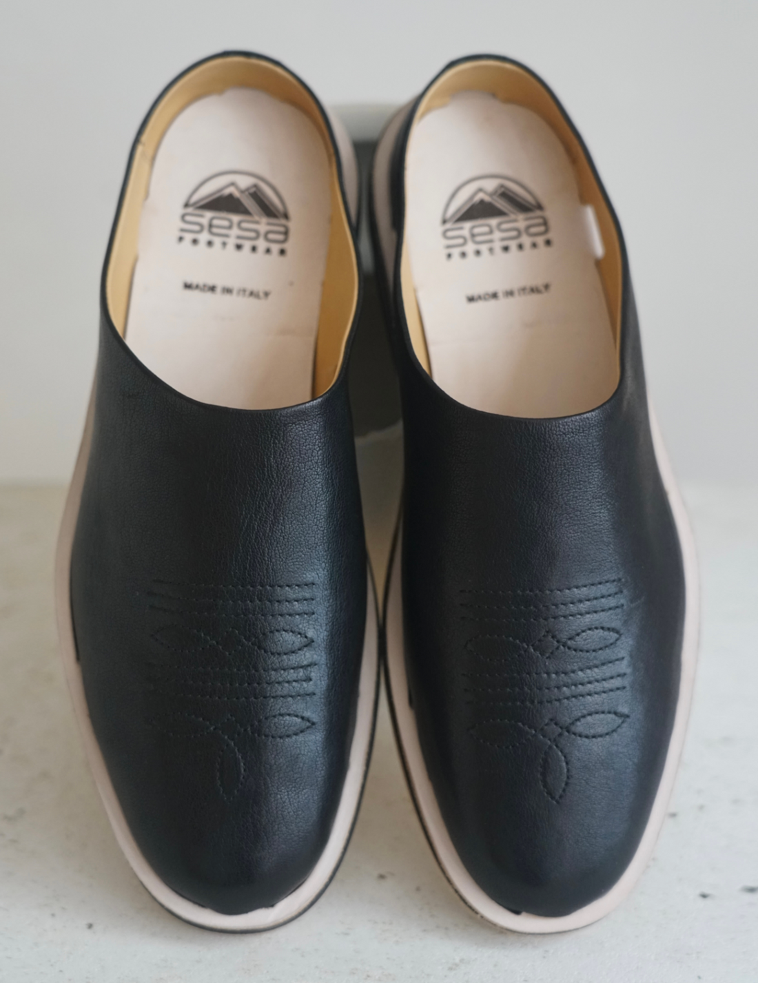 SESA | Phoenix Mule・Licorice