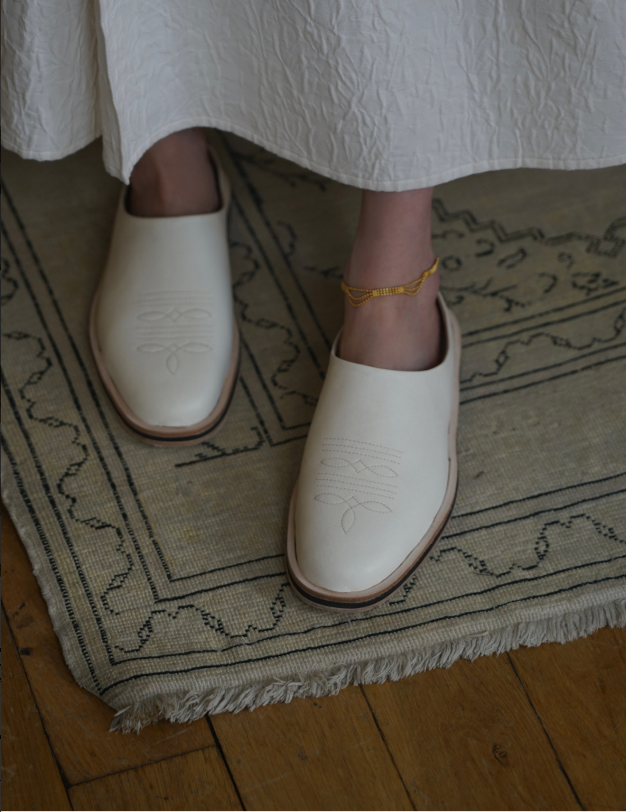 SESA | Phoenix Mule・Milk