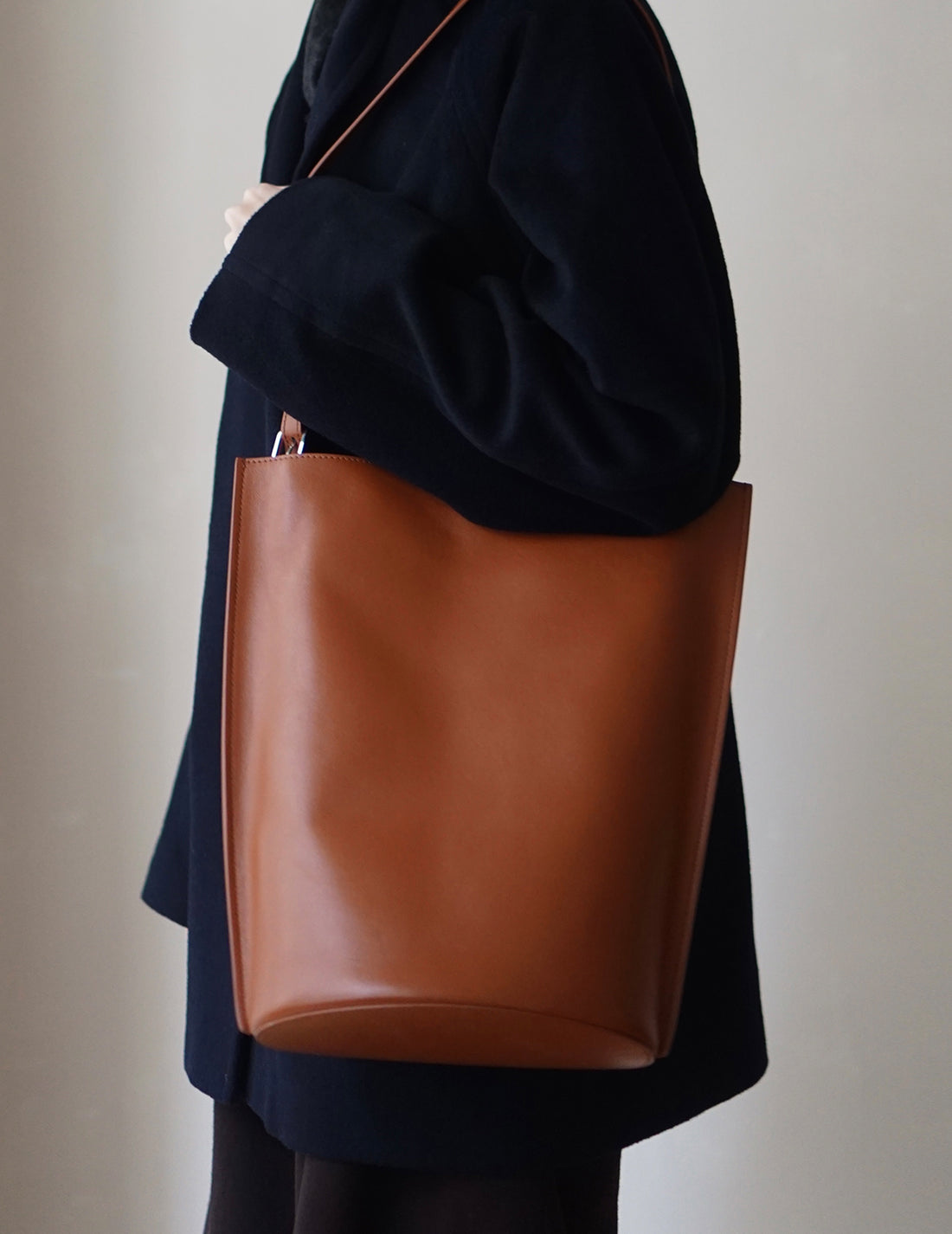 UP TO YOU ANTHOLOGY | Cylinder Bag - Brown