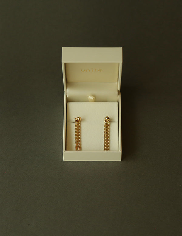 Boucle d'oreille à chaîne pliante