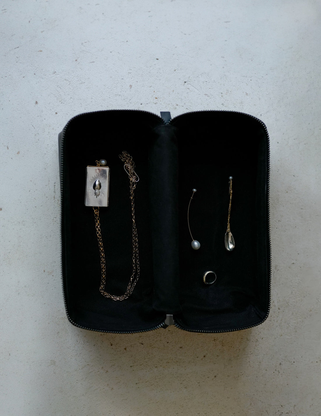 Leather Toiletry Bag・Black