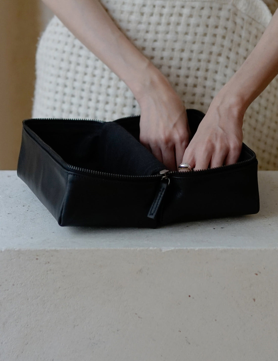 Leather Toiletry Bag・Black