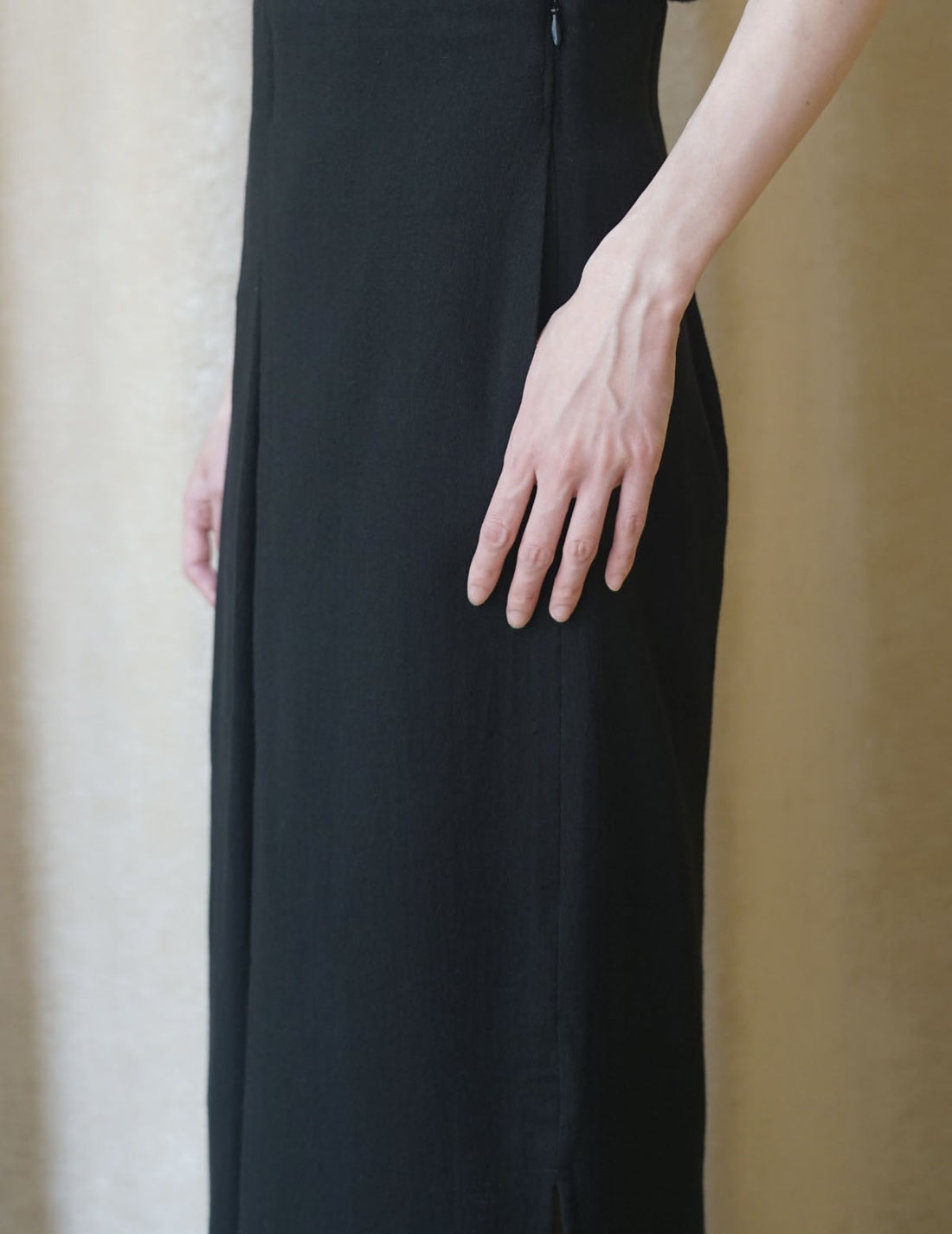 Sun Yu Hong | Cotton Side Slit Skirt・Black