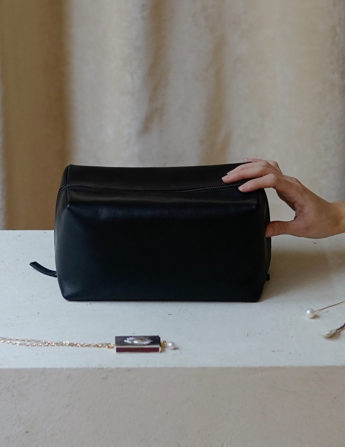 Leather Toiletry Bag・Black