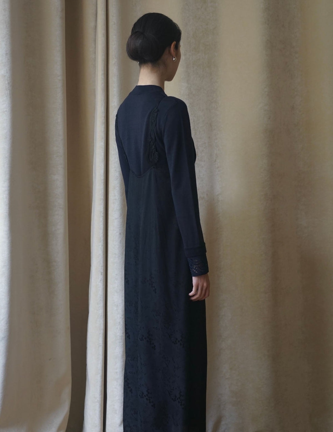 MAME KUROGOUCHI | Floral Jacquard Camisole Dress・Black