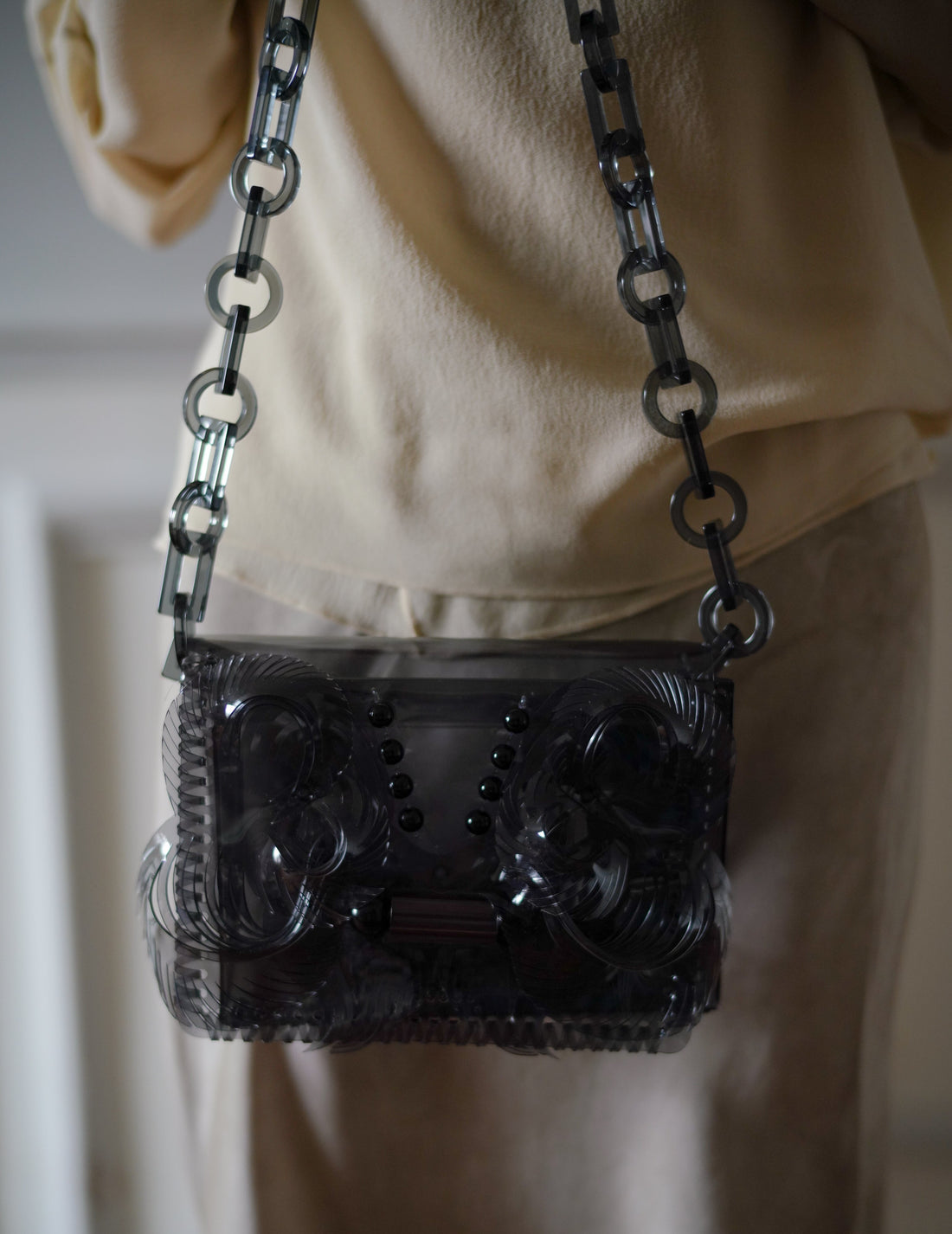 MAME KUROGOUCHI | Transparent Sculptural Mini Chain Bag・Black