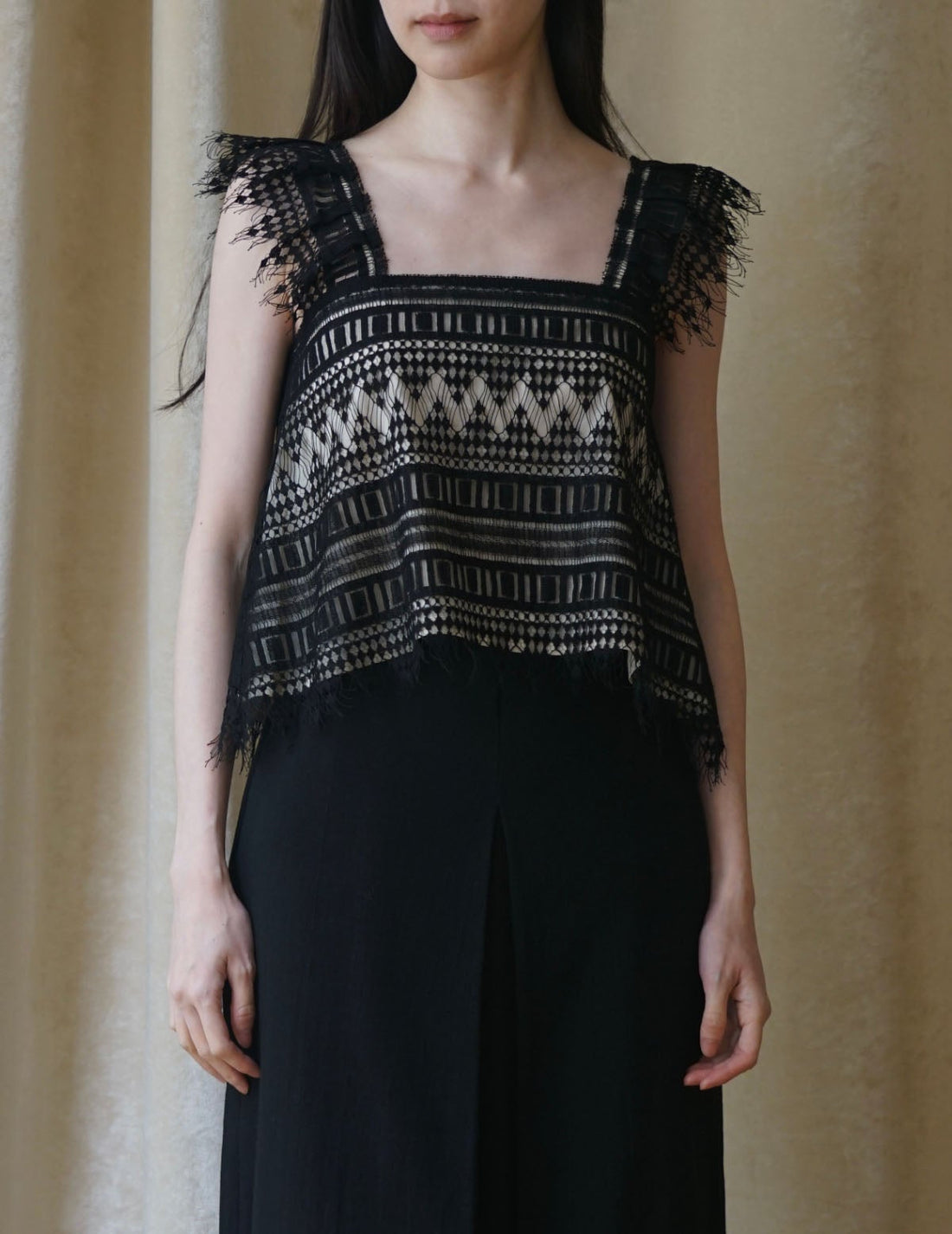 Sun Yu Hong | Triangle Lace Tassel Vest