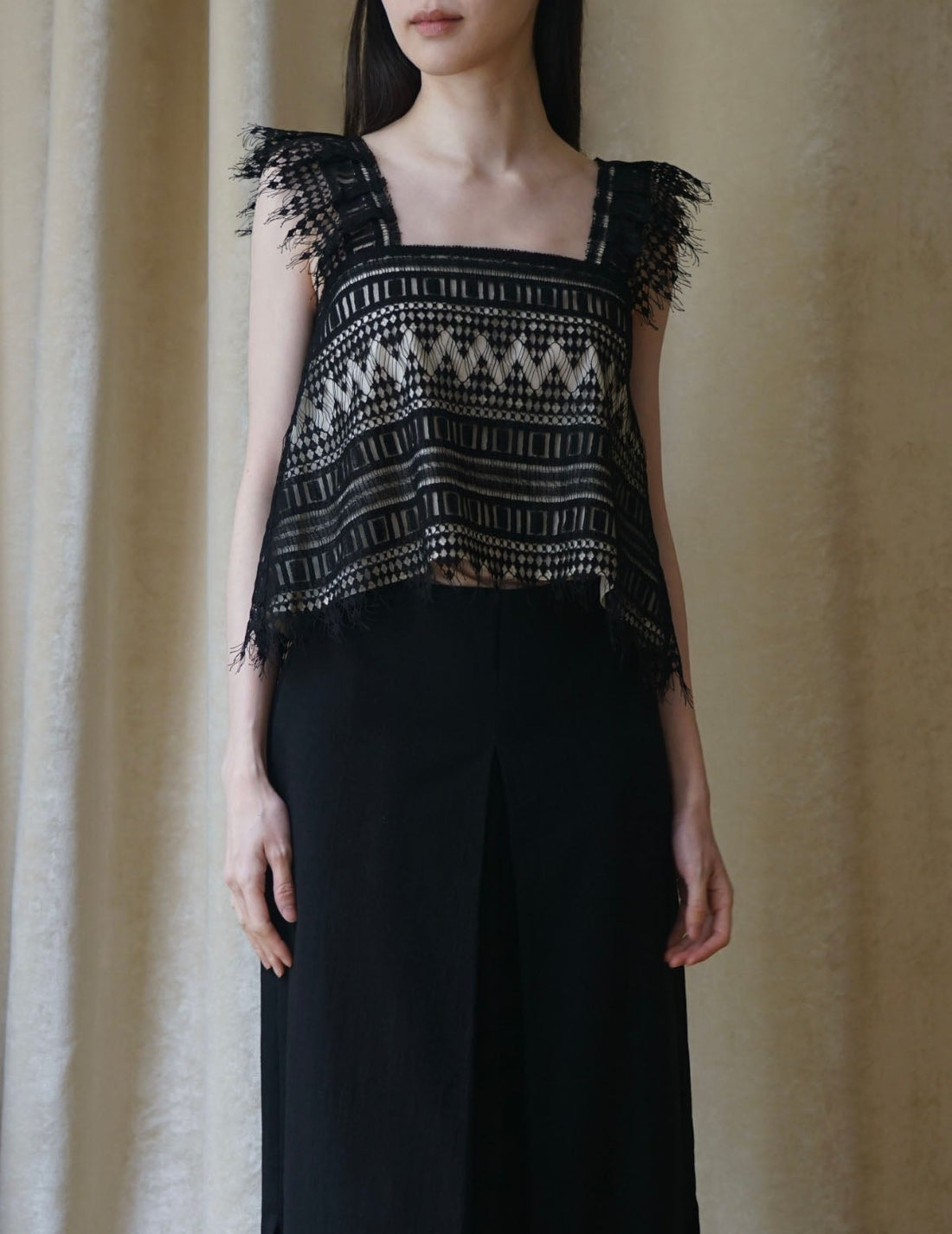 Sun Yu Hong | Triangle Lace Tassel Vest