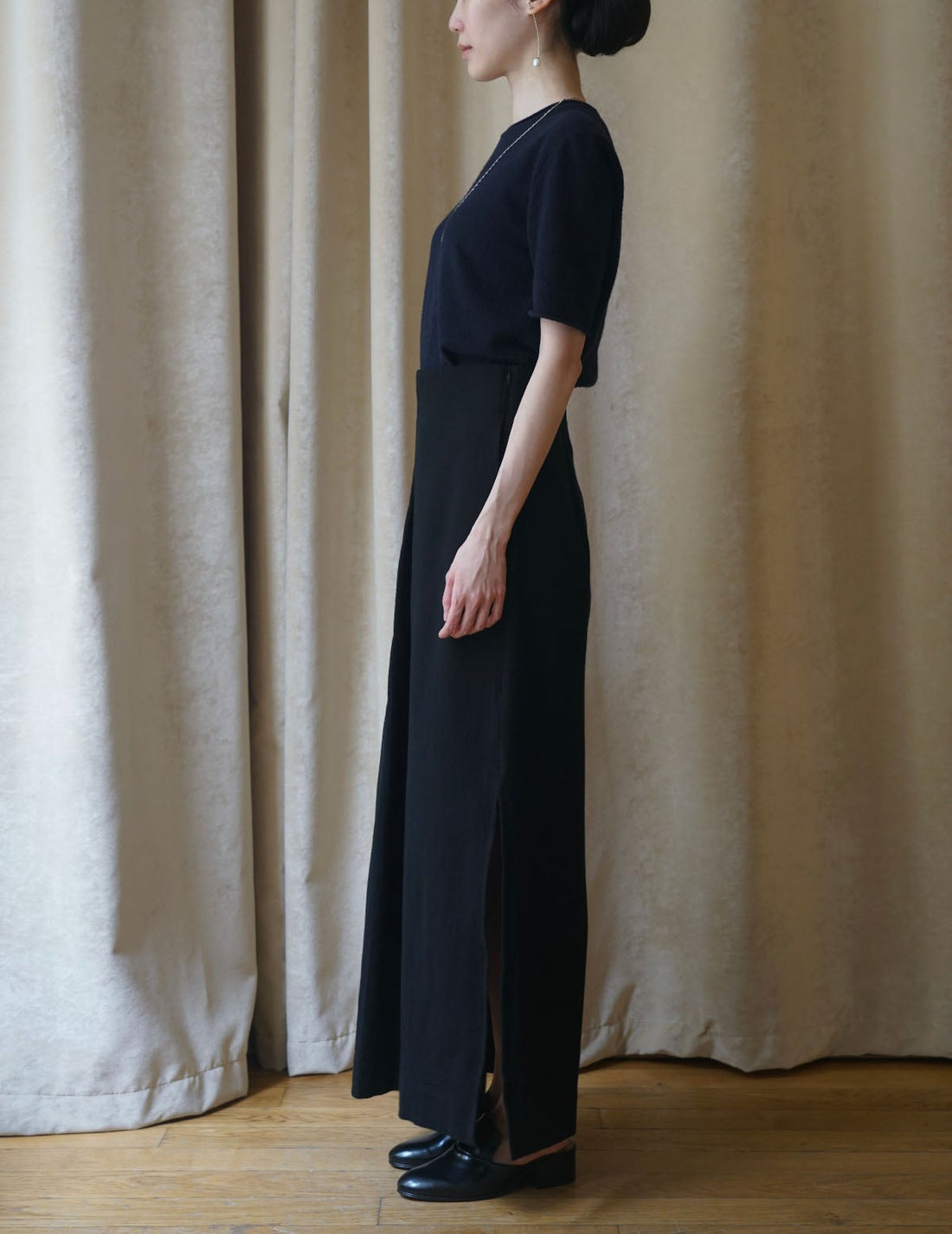 Sun Yu Hong | Cotton Side Slit Skirt・Black