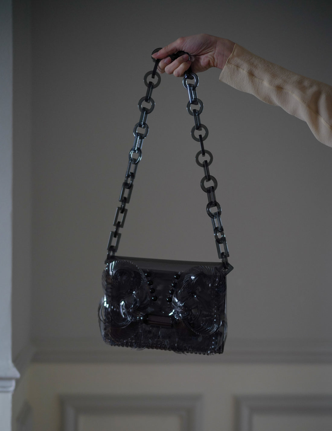 MAME KUROGOUCHI | Transparent Sculptural Mini Chain Bag・Black