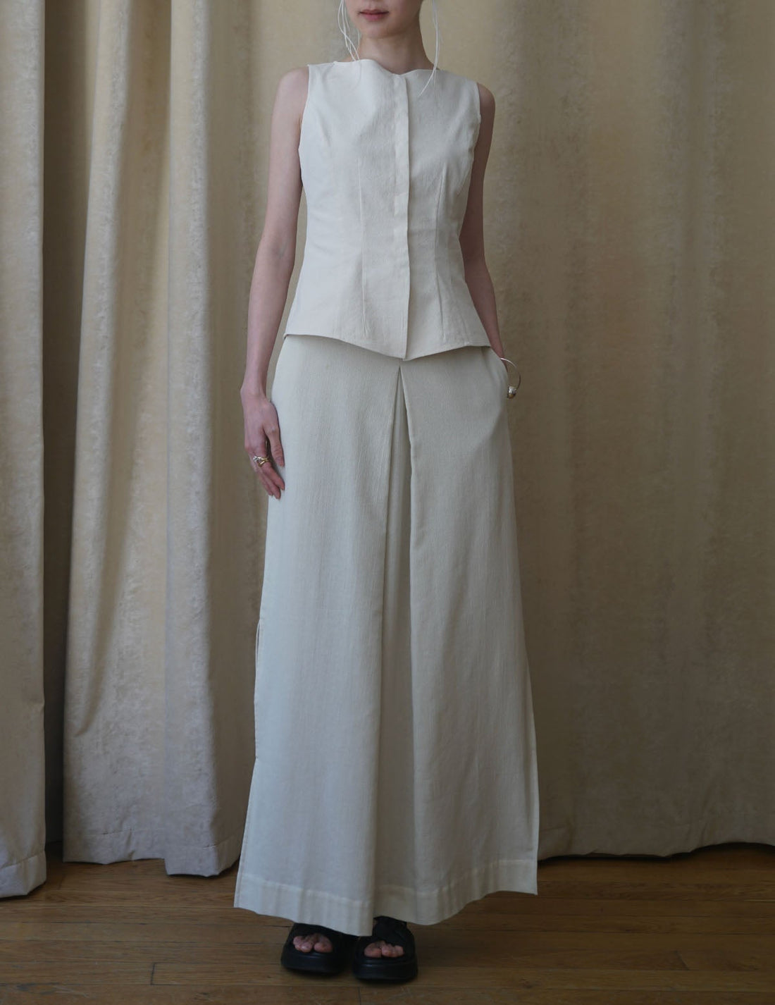 Sun Yu Hong | Cotton Side Slit Skirt・Ivory