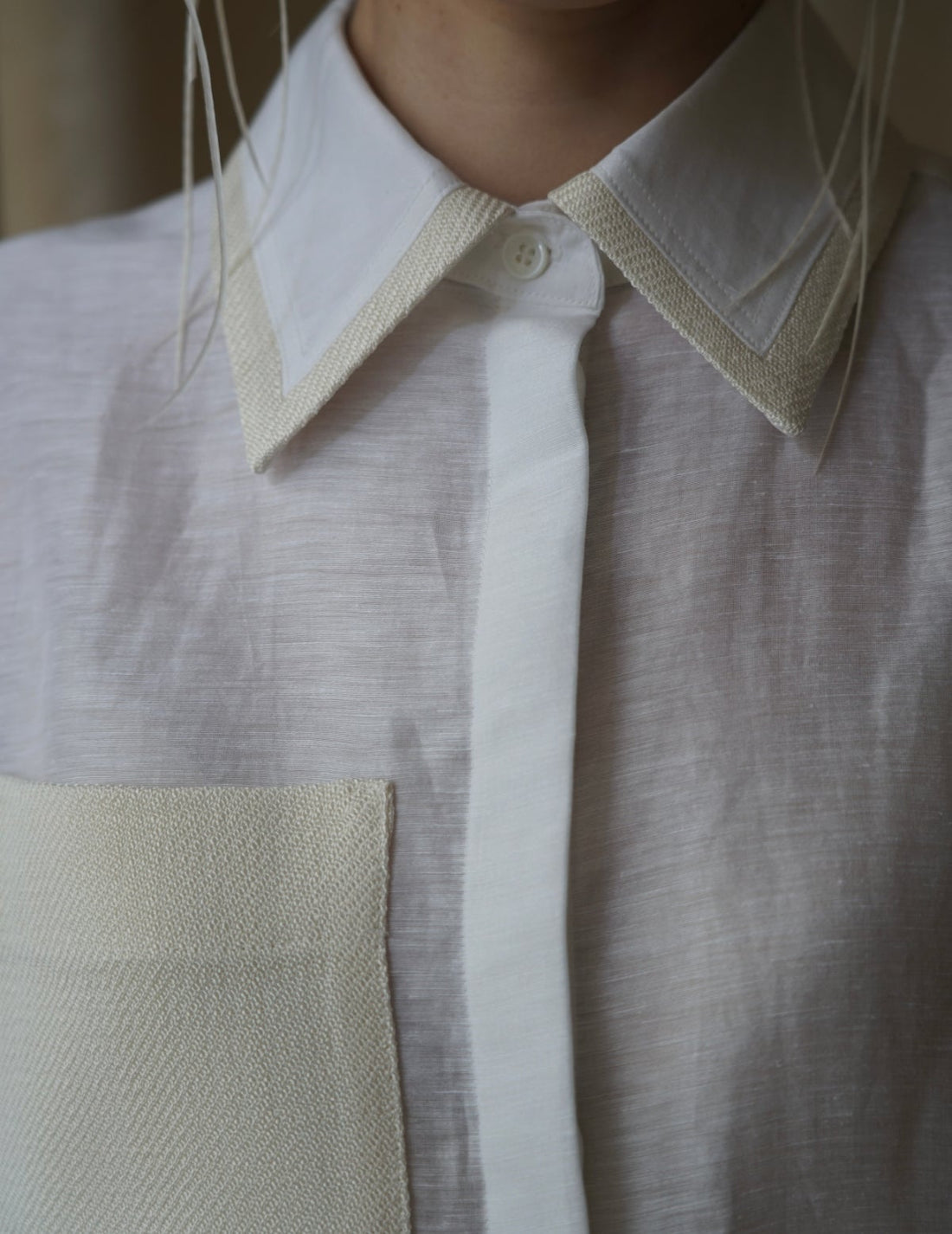 Mark Kenly Domino Tan | Atelier Sigga Shirt・White