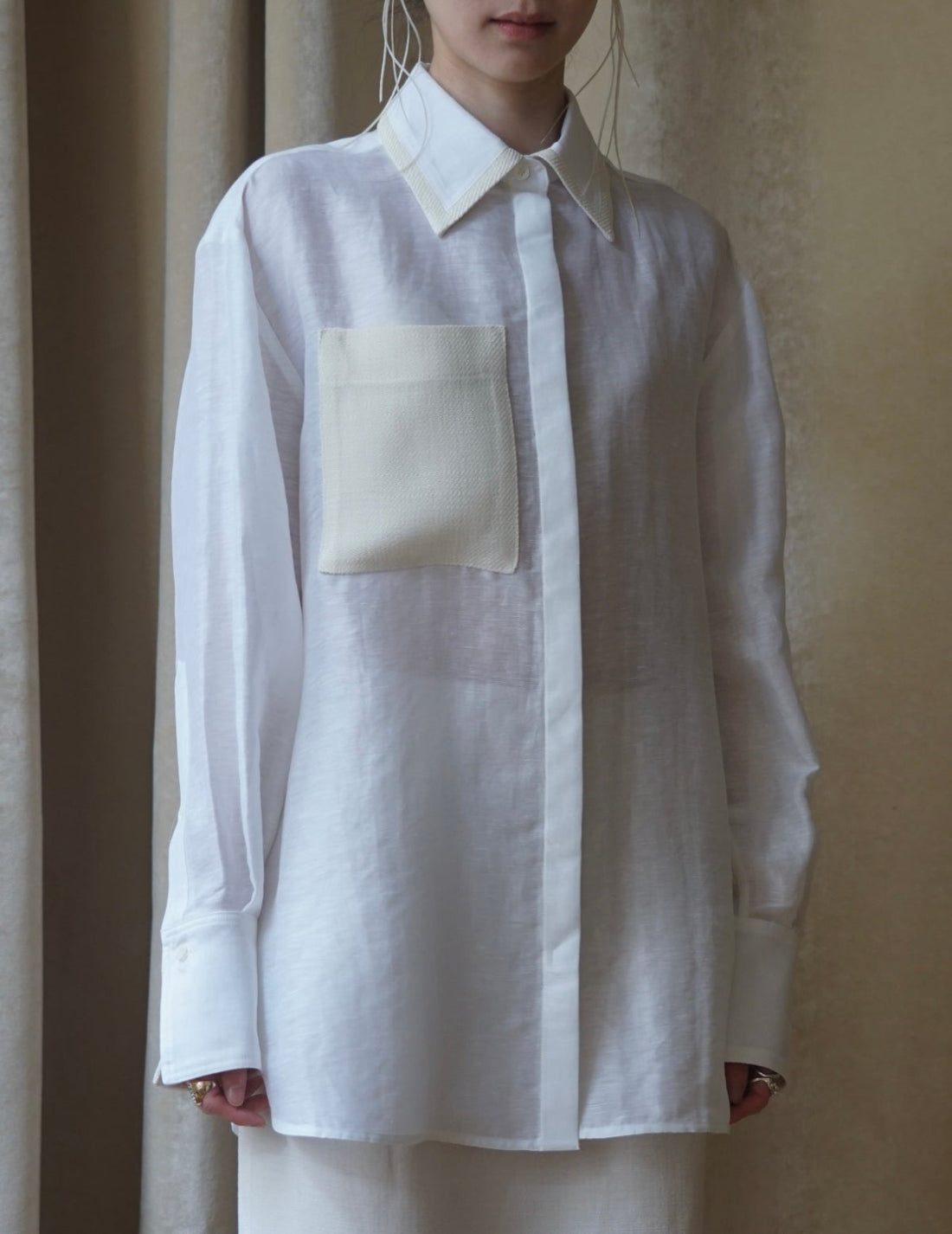 Mark Kenly Domino Tan | Atelier Sigga Shirt・White