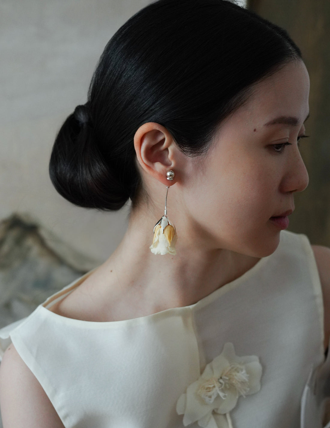 Pale Yellow Rose Earring