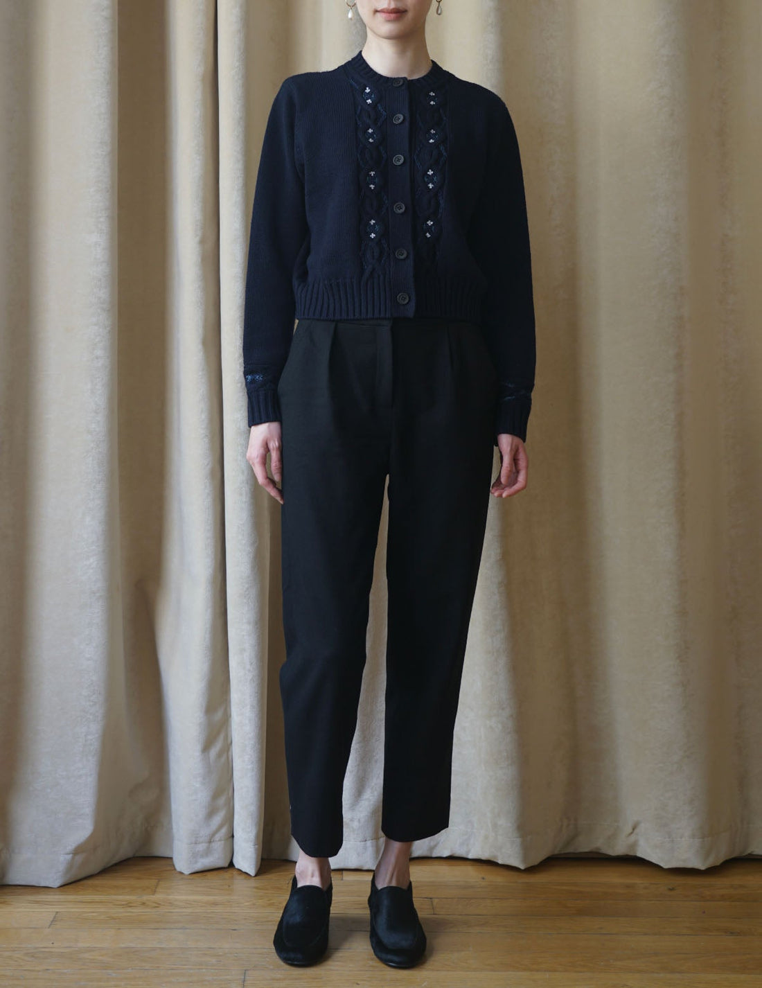 Sun Yu Hong | Beaded Knit Cardigan・Navy