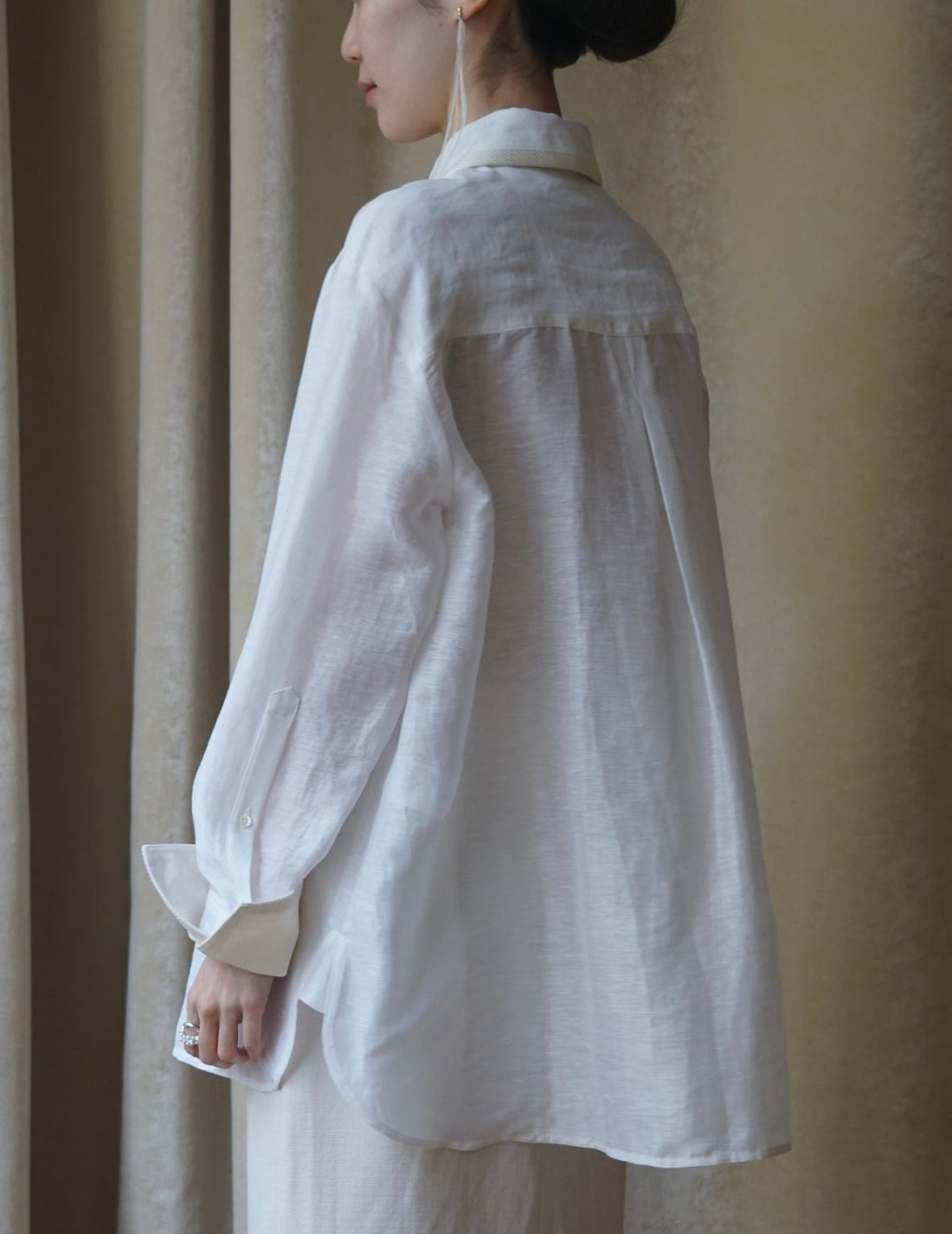 Mark Kenly Domino Tan | Atelier Sigga Shirt・White